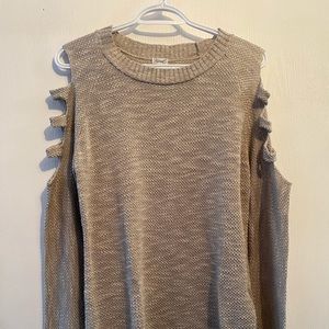 Women’s sweater size medium